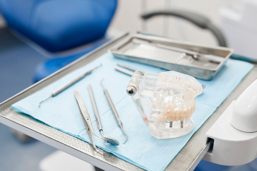 Prótesis dental en El Casar | Oeste Dental - Clínica dental en El Casar